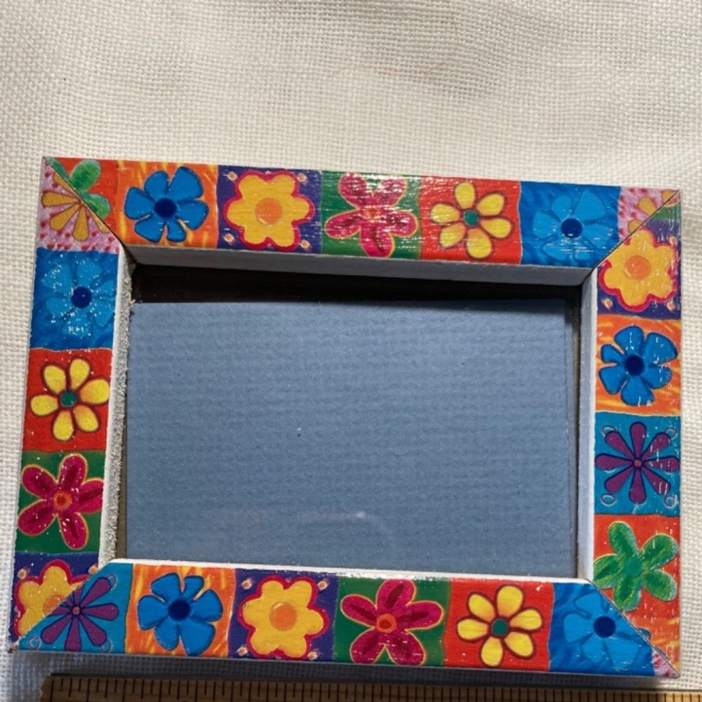 Wooden multi-color flower 3.75"x4.75" picture frame